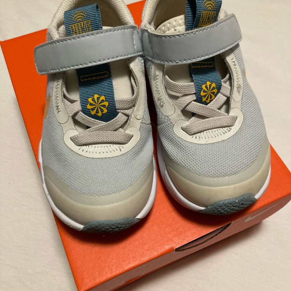 Nike Kids Gray and Teal Sneakers